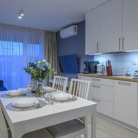 Milano C01 Z Parkingiem Przy Plazy -posesja Kapitanska - *