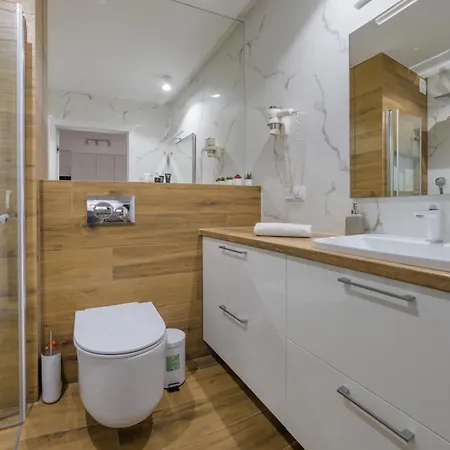 Milano C01 Z Parkingiem Przy Plazy -posesja Kapitanska -